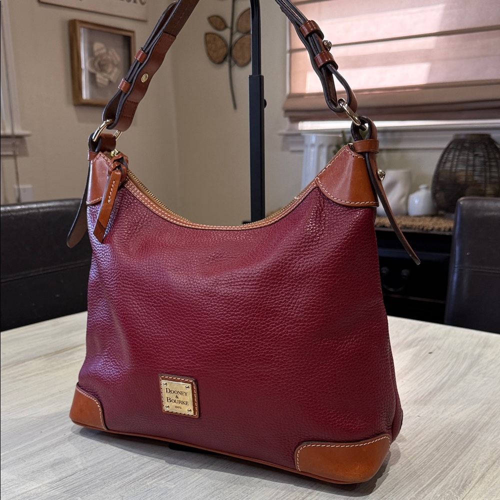 RARE Y2K Vintage Dooney & Bourke Red and Tan Pebbled Leather Hobo. EUC